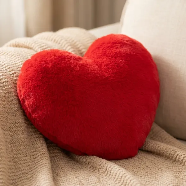 Red_Faux_Fur_Stuffed_Toy_For_Kids