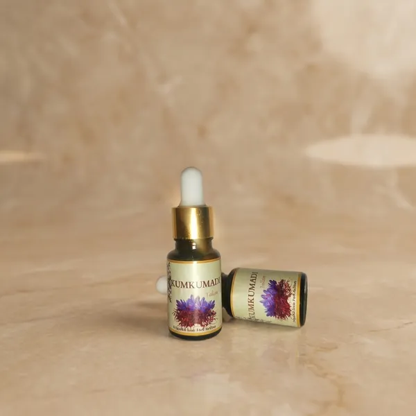 Kumkumadi_Tailam_Ayurvedic_Face_Oil_With_Dropper_(15Ml)