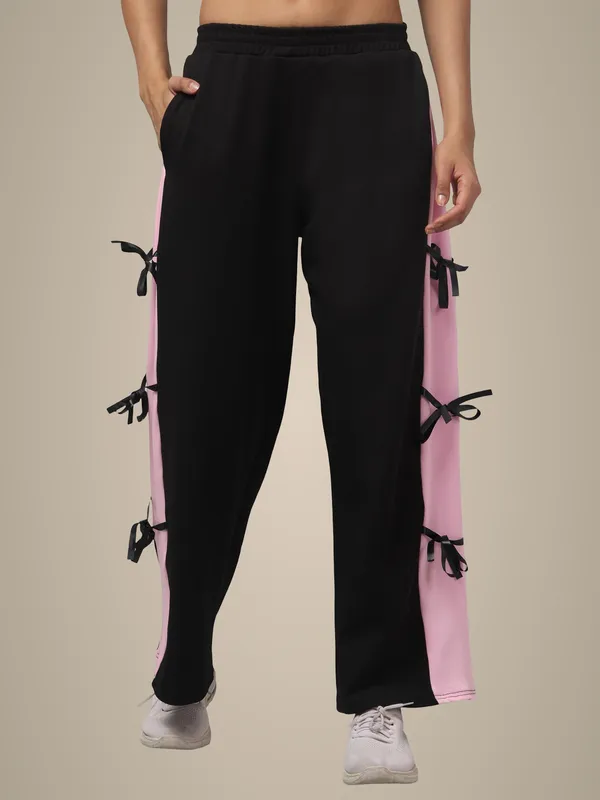 Pink_&_Black_Hojri_Fabric_Cargo_Pants_For_Women