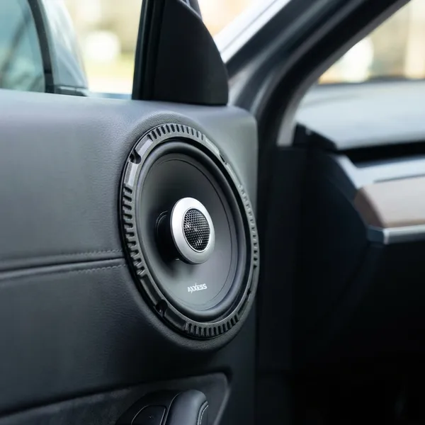 Black_And_Yellow_Axxess_Thunder_Rx-100_6.5-Inch_2-Way_Coaxial_Car_Speakers_(650W_Peak_Power)