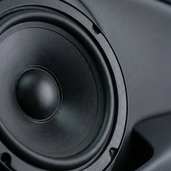 Light_Green_6_Inch_Car_Speaker_180W_Peak_Power_4_Ohm_Coaxial_Audio_System