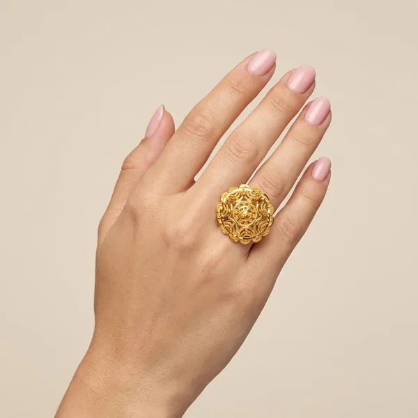 Elegant_Golden_Floral_Ring_For_Women