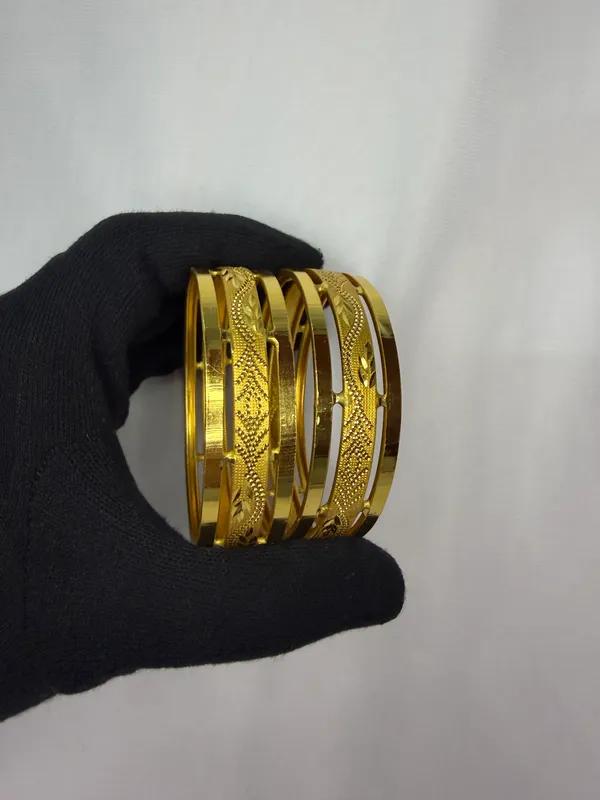 Traditional_Gold_Plated_Bangles_Set_For_Women