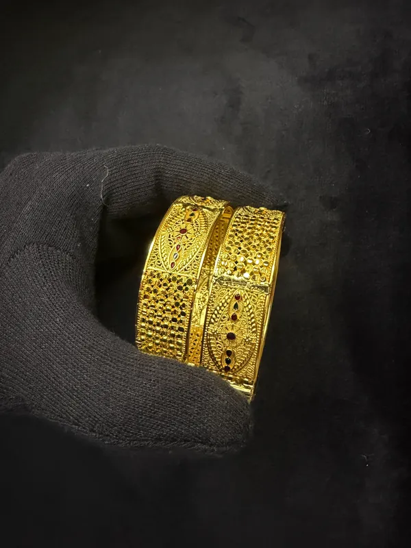 Traditional_Gold_Toned_with_Intricate_Design_Embossed_Bangle__For_Women