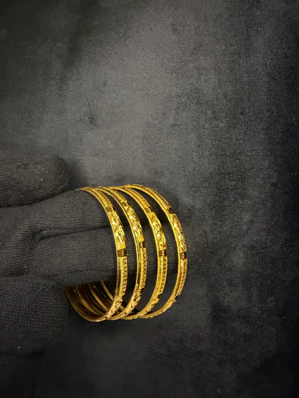Golden_Ethnic_Designer_Bangles_Set_of_4_For_Women
