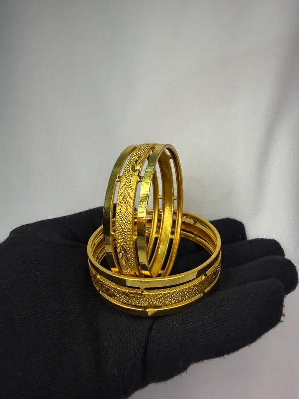Traditional_Gold_Plated_Bangles_Set_For_Women