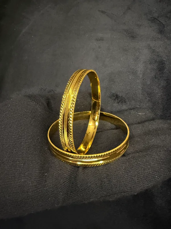 Gold_Plated_Spiral_Bangles_Set_For_Women