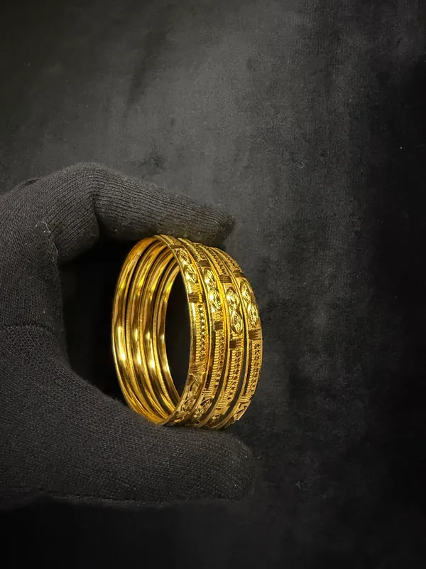Golden_Ethnic_Designer_Bangles_Set_of_4_For_Women