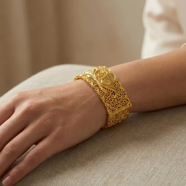 Traditional_Gold_Plated_Filigree_Kada_Bangle_For_Women