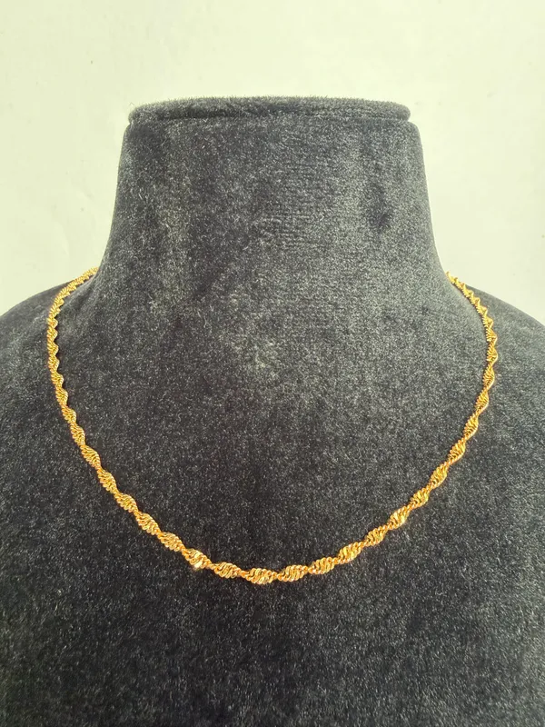Gold_Toned_Twisted_Rope_Chain_Necklace_For_Women