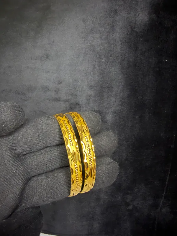 Elegant_Gold_Plated_Bangles_Set_of_2_For_Women