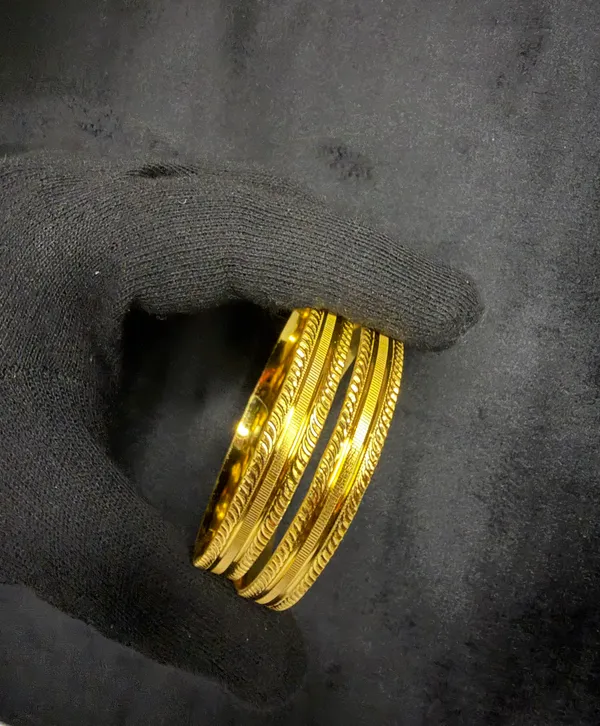 Gold_Plated_Spiral_Bangles_Set_For_Women