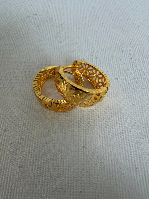 Traditional_Gold_Tone_Filigree_Earring_For_Women