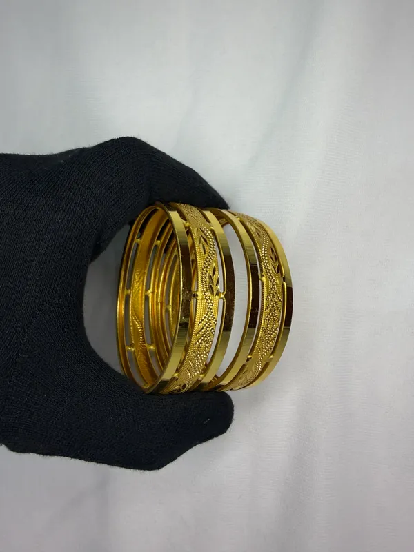 Traditional_Gold_Plated_Bangles_Set_For_Women