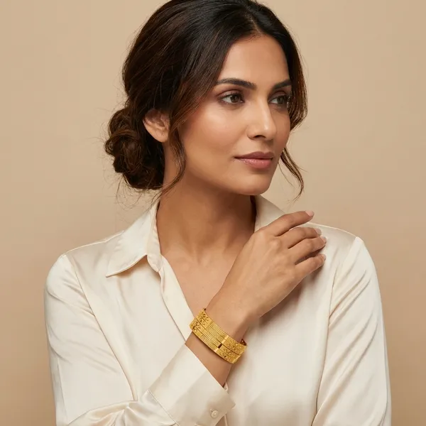 Traditional_Gold_Toned_with_Geometric_Patterns_Designer_Bangle_For_Women