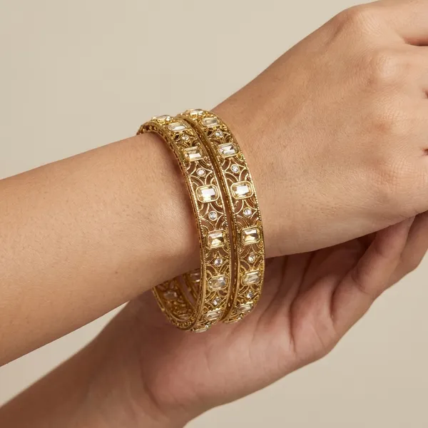 Yellow_Stone_Embellishments_Gold_Toned_Bangles_For_Women