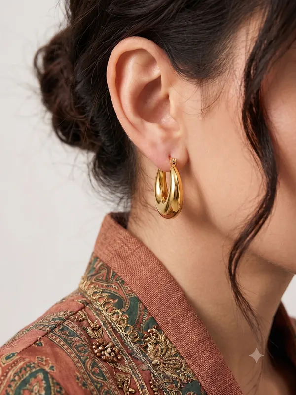 Aurelia_Chubby_Hoop_Earrings_(Modern_&_sleek)