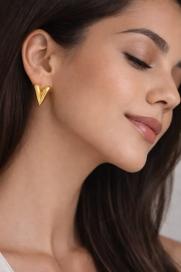 Aurora_V_Shine_Gold_Stud_Earrings_For_Women