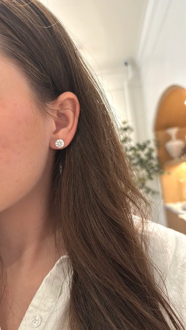 House_Of_Tiara_Classic_Solitaire_Swaroski__Diamond_Stud_Earrings_|_18k_Gold_Plated