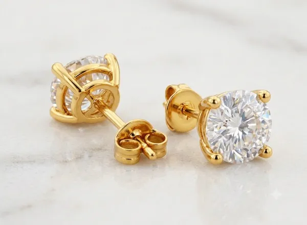 House_Of_Tiara_Classic_Solitaire_Swaroski__Diamond_Stud_Earrings_|_18k_Gold_Plated