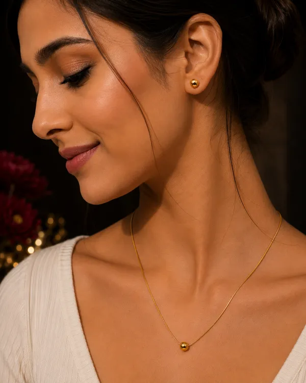 Disigo_Gold_Ball_Pendant_Necklace_&_Matching_Stud_Earrings_Set