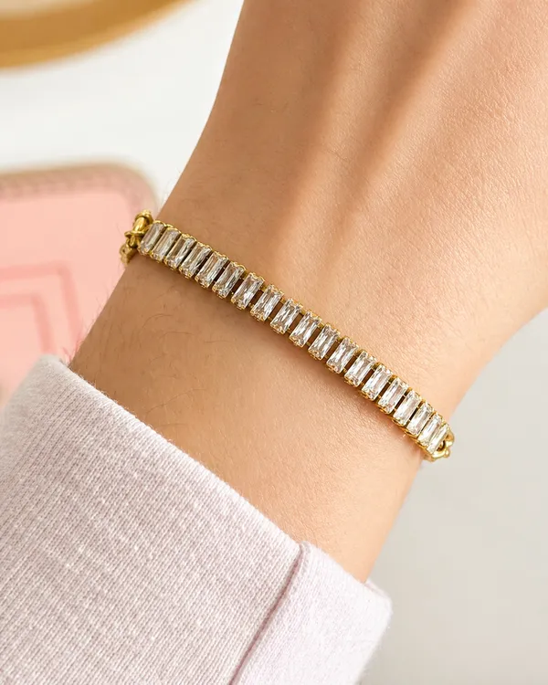Luxury_Baguette_Tennis_Bracelet_for_Women