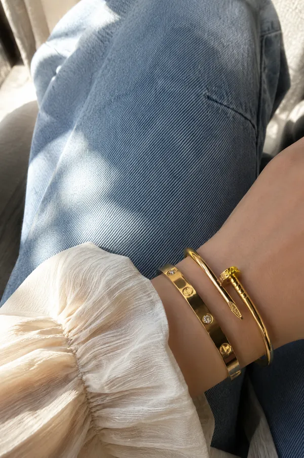 Luxury_Gold_Nail_&_Screw_Design_Bracelet_Set_–_2_Piece