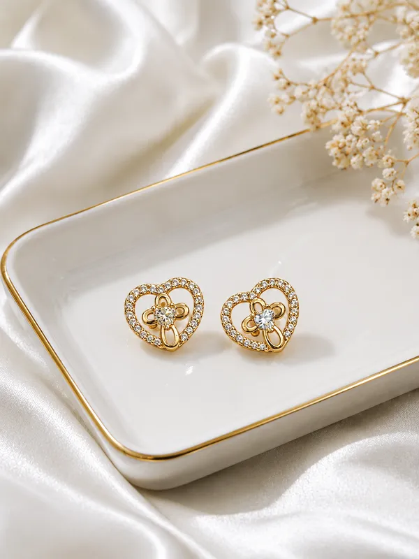 Royal_Heart_Solitaire_Stud_Earrings