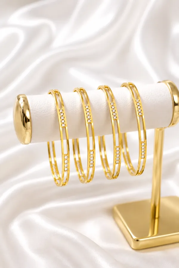 Elegant_Gold-Plated_Slim_Bangle_Set_(Pack_of_4)