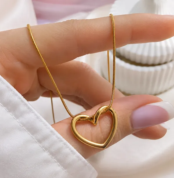 Luna_Open_Heart_Gold_Necklace_For_Women