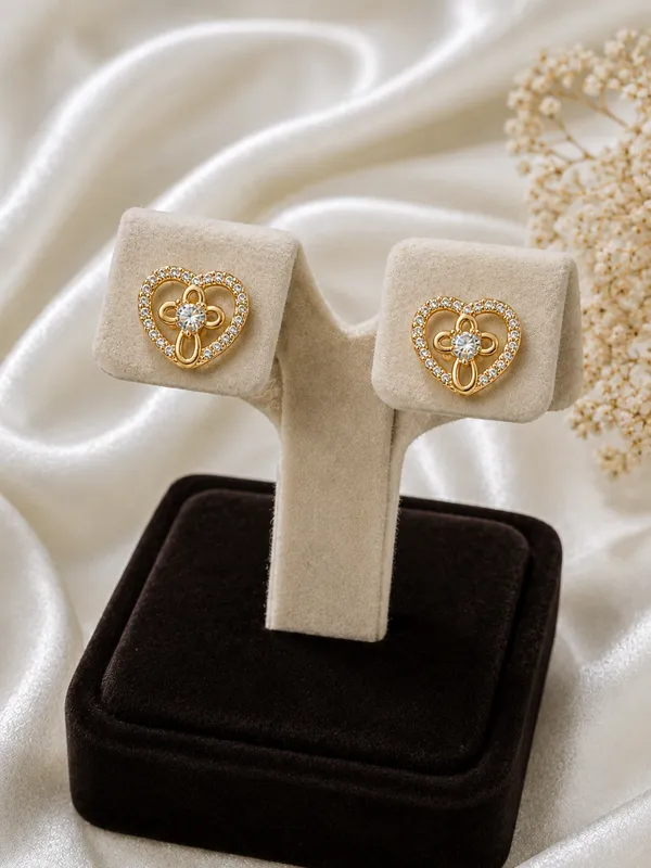 Royal_Heart_Solitaire_Stud_Earrings