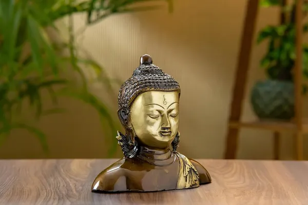 Gold_Brass_Buddha_Face_Idol_For_Spiritual_Decor