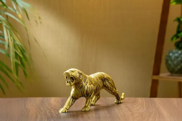 Gold_Brass_Leopard_Showpiece_For_Home_Decor