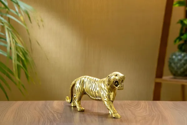 Gold_Brass_Leopard_Showpiece_For_Home_Decor