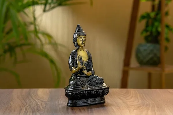 Gold_Brass_Buddha_Showpiece_For_Spiritual_Decor