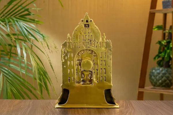 Gold_Brass_Mahavir_Swami_Statue_For_Spiritual_Decor