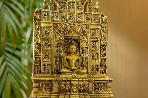 Gold_Brass_Mahavir_Swami_Statue_For_Spiritual_Decor