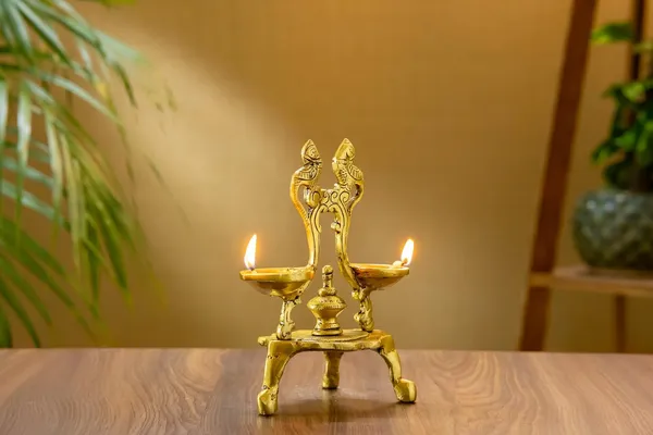 Gold_Brass_Parrot_Design_Diya_For_Pooja_Decor