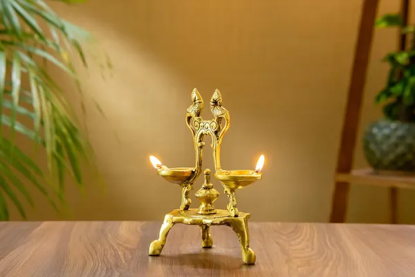 Gold_Brass_Parrot_Design_Diya_For_Pooja_Decor