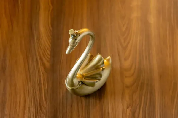 Gold_Brass_Duck_Swan_Showpiece_For_Home_Decor