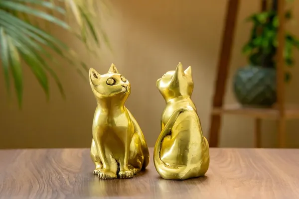 Gold_Brass_Cat_Showpiece_For_Home_Decor