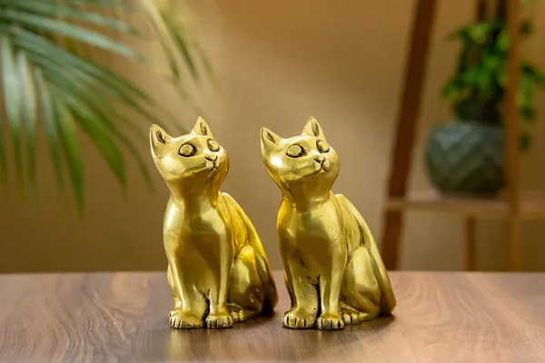 Gold_Brass_Cat_Showpiece_For_Home_Decor
