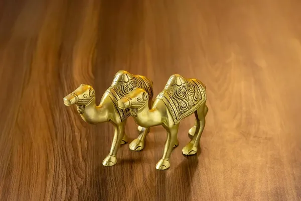 Gold_Brass_Camel_Showpiece_For_Home_Decor