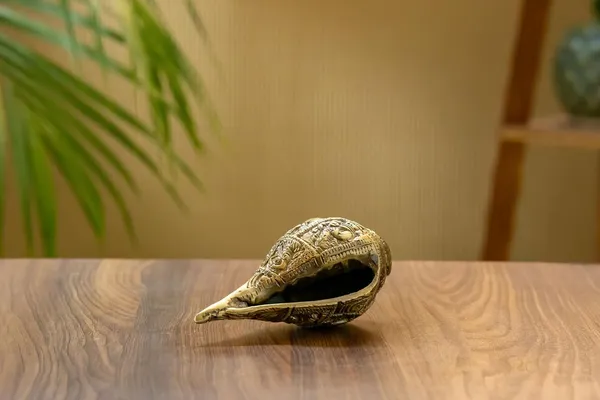 Gold_Brass_Sankha_Showpiece_For_Home_Decor