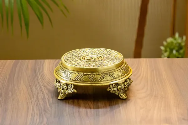 Gold_Brass_Chowki_For_Home_Decor