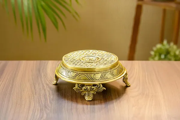 Gold_Brass_Chowki_For_Home_Decor