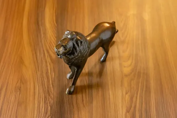 Black_Brass_Lion_Showpiece_For_Home_Decor