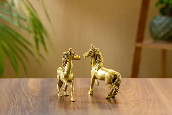 Gold_Brass_Horse_Showpiece_For_Home_Decor