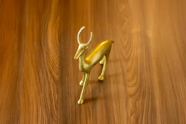 Gold_Brass_Deer_Showpiece_For_Home_Decor