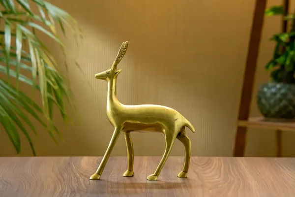 Gold_Brass_Deer_Showpiece_For_Home_Decor
